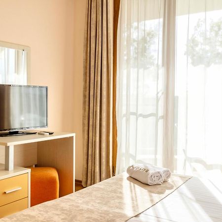 Aparthotel Hotel Prestige City II Приморсько Екстер'єр фото