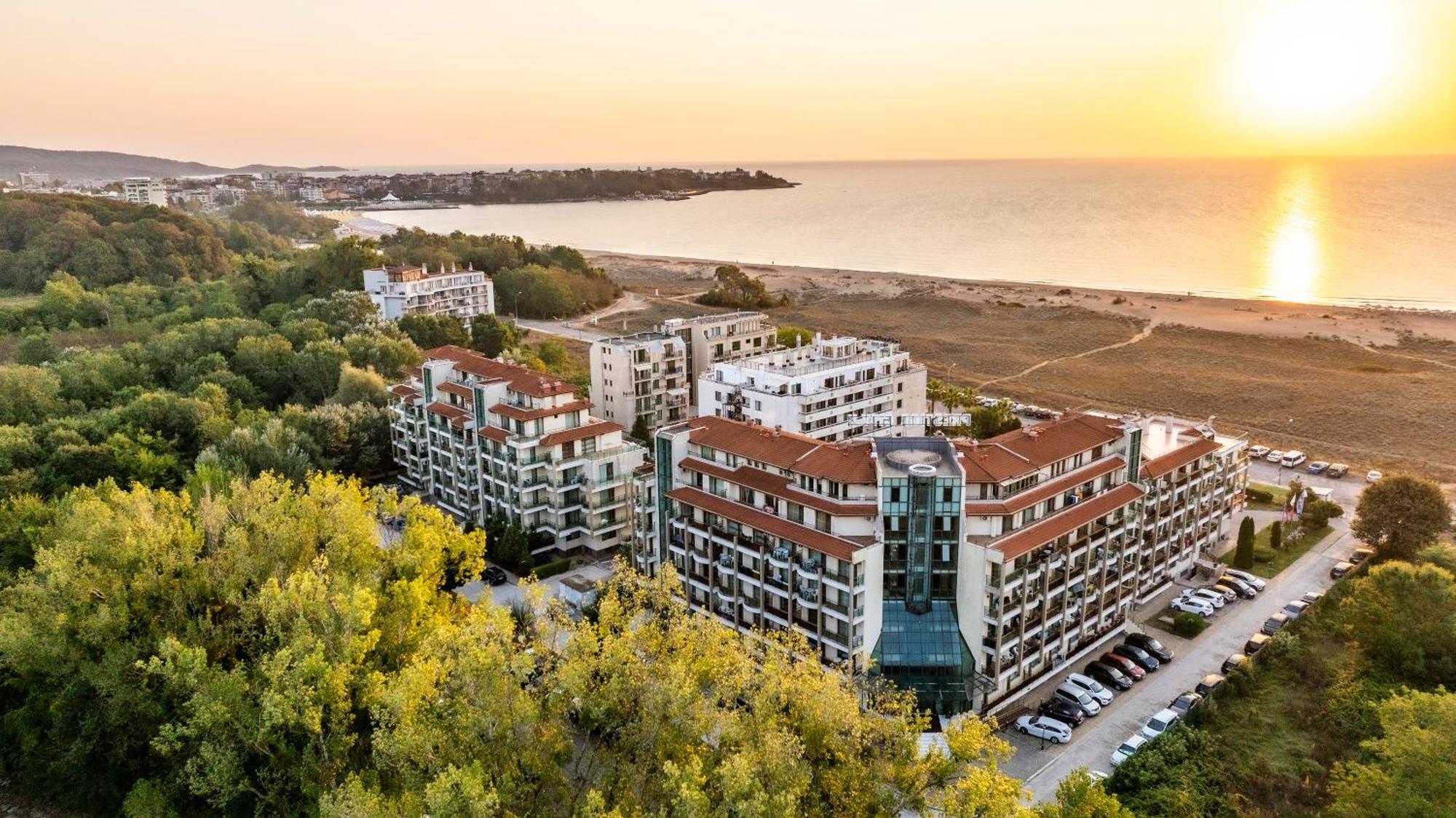 Aparthotel Hotel Prestige City II Приморсько Екстер'єр фото