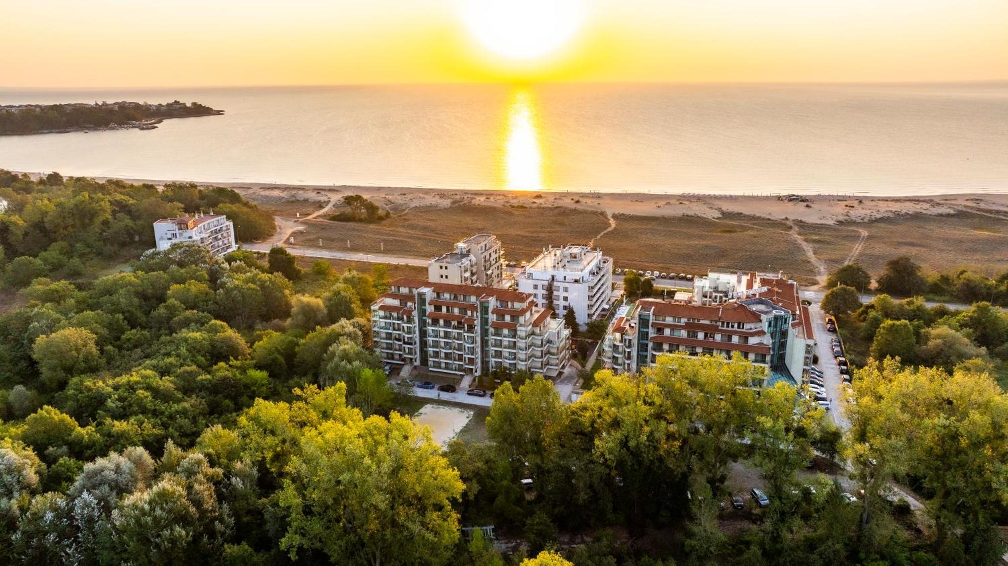 Aparthotel Hotel Prestige City II Приморсько Екстер'єр фото